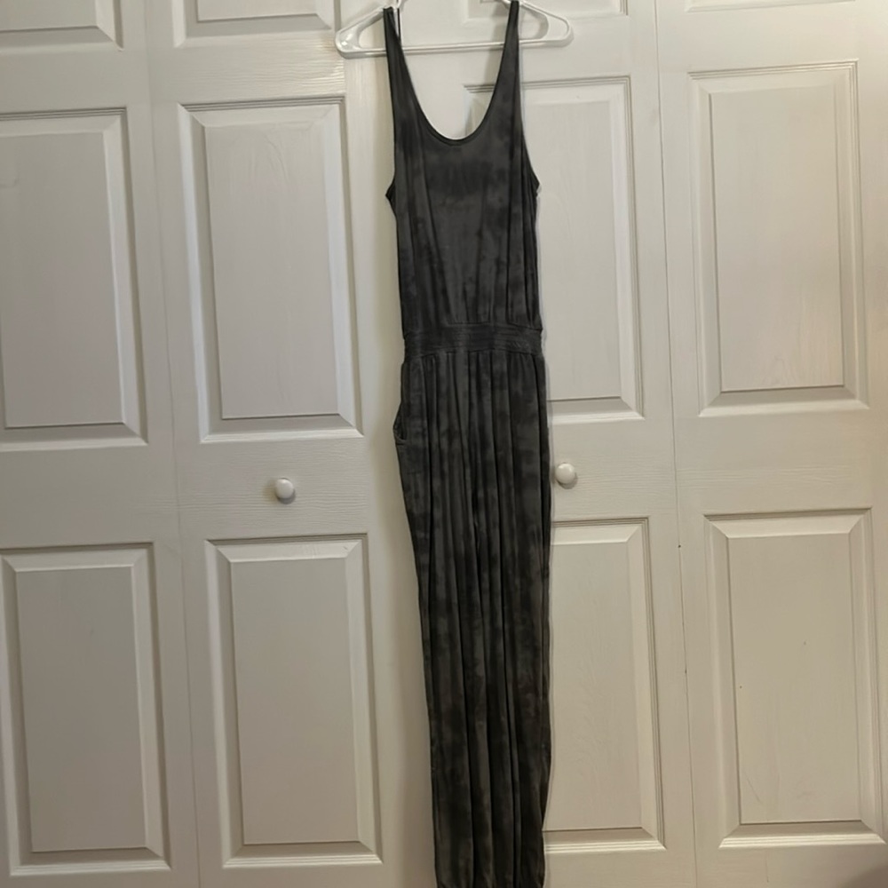 Dark grey, army pattern comfy jumpsuit. Brand is Aerie